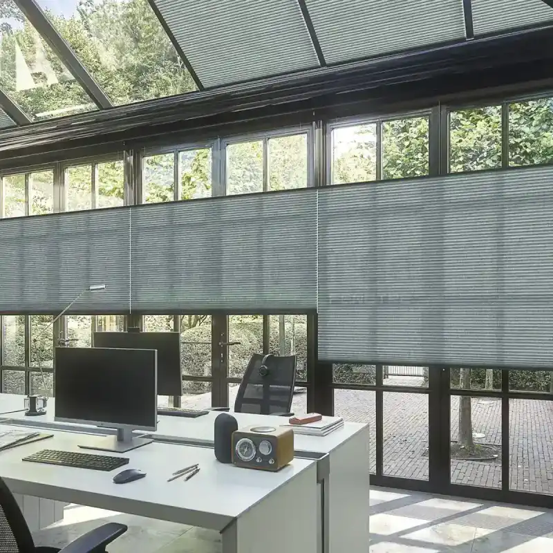 Plise perde cam balkon uygulaması — katlanır perde montajı